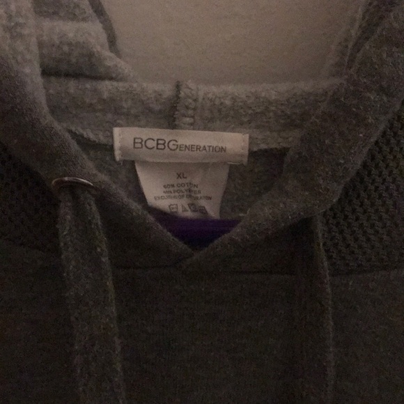 Slightly a Crop Top Sweater (Not too Short) 😀 - Picture 2 of 3